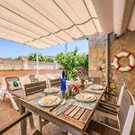 Charming Holiday Home For 6 Guests