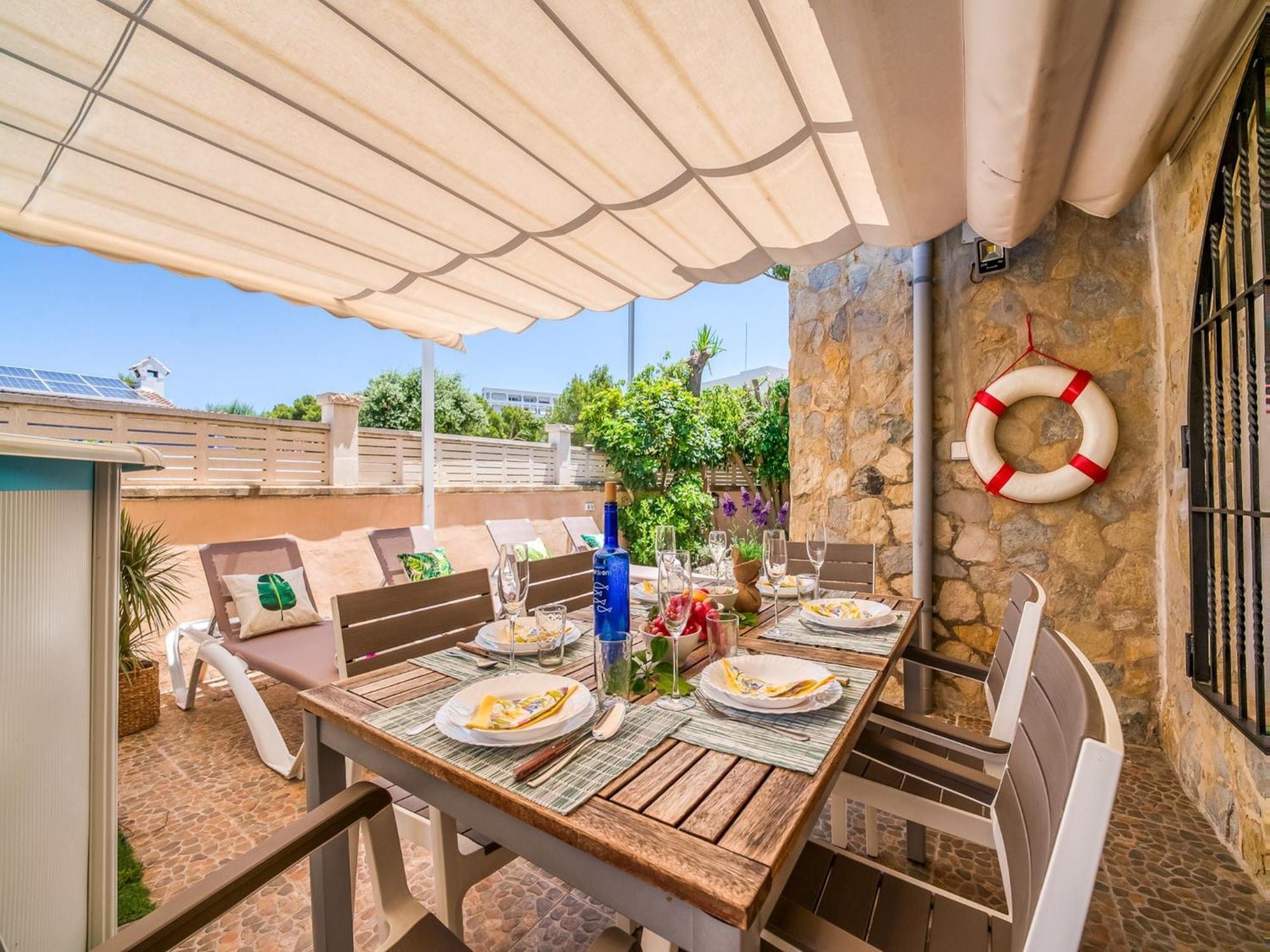 Charming For 6 Guests