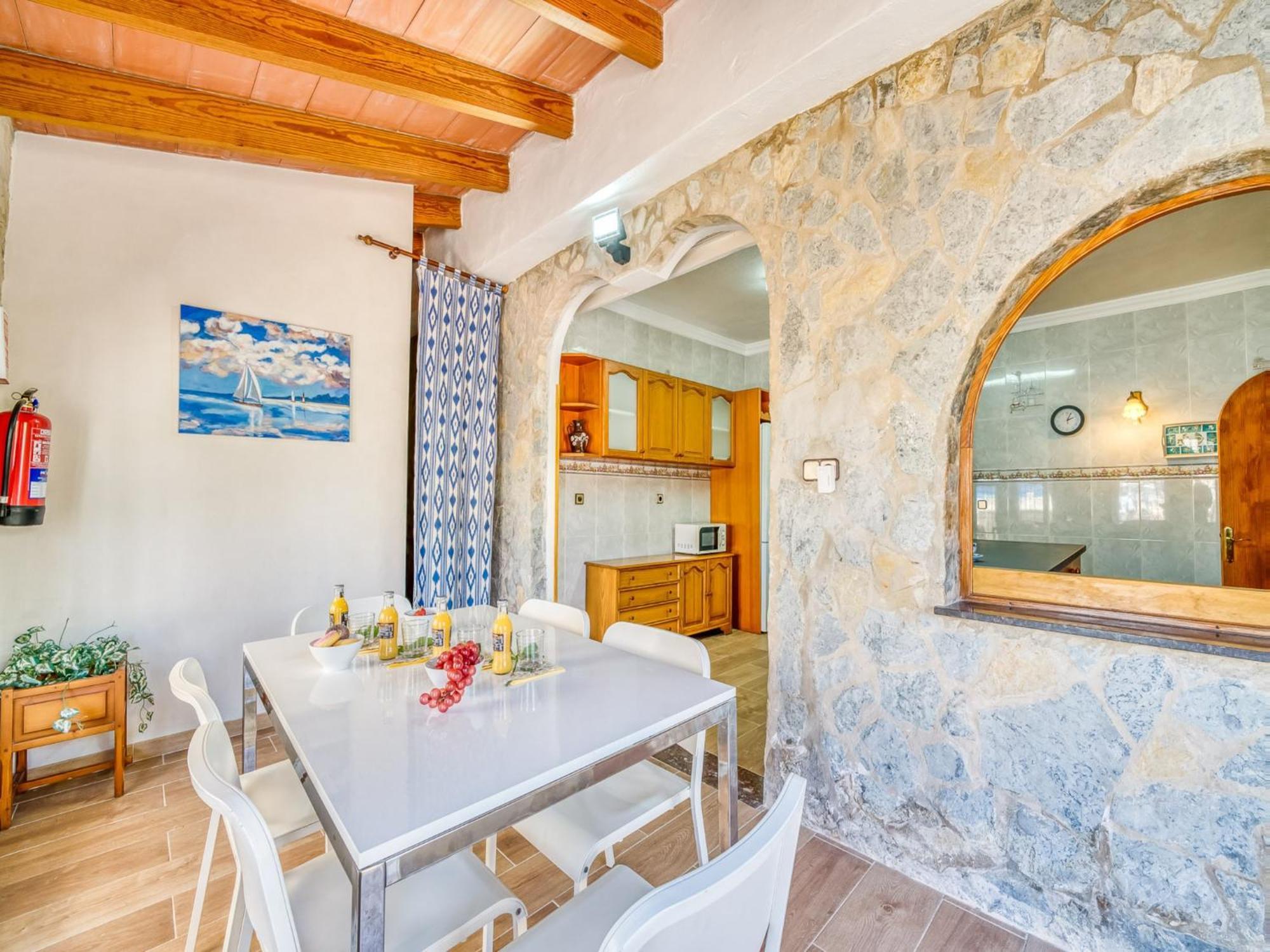 Charming For 6 Guests *