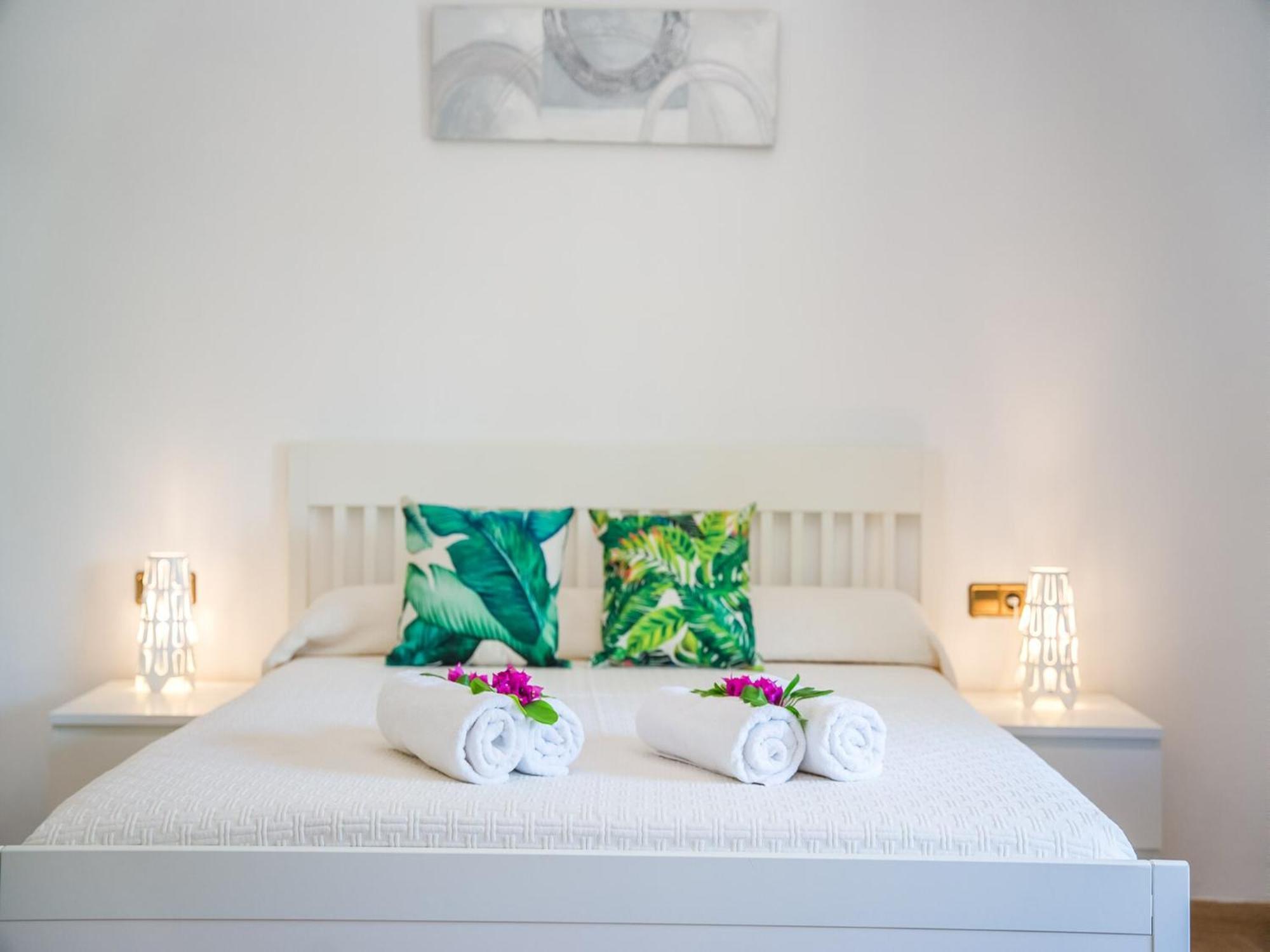 Charming For 6 Guests