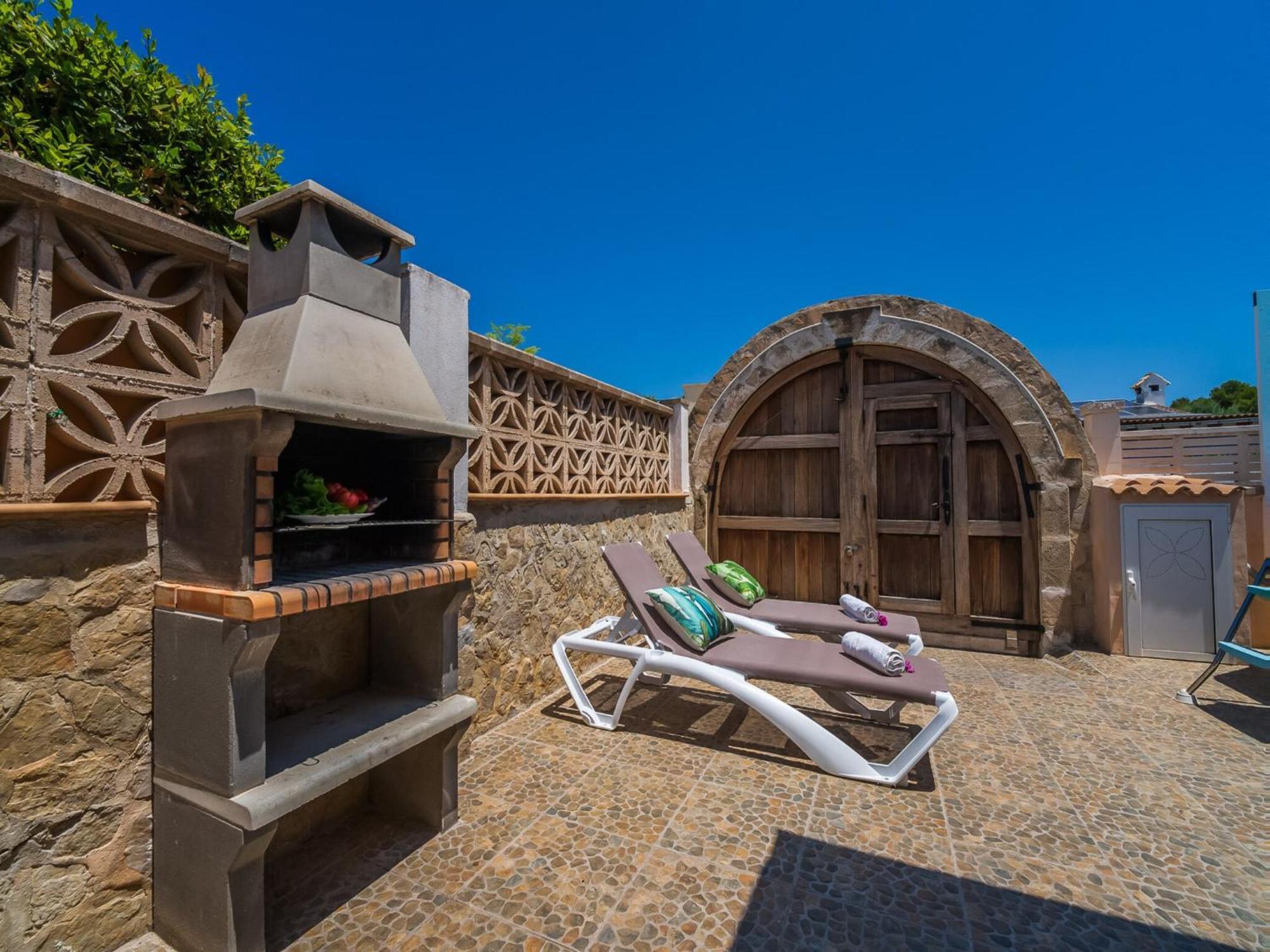 Charming For 6 Guests Ferienhaus